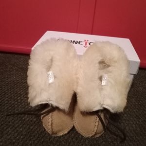Toddler Minnetonka booties